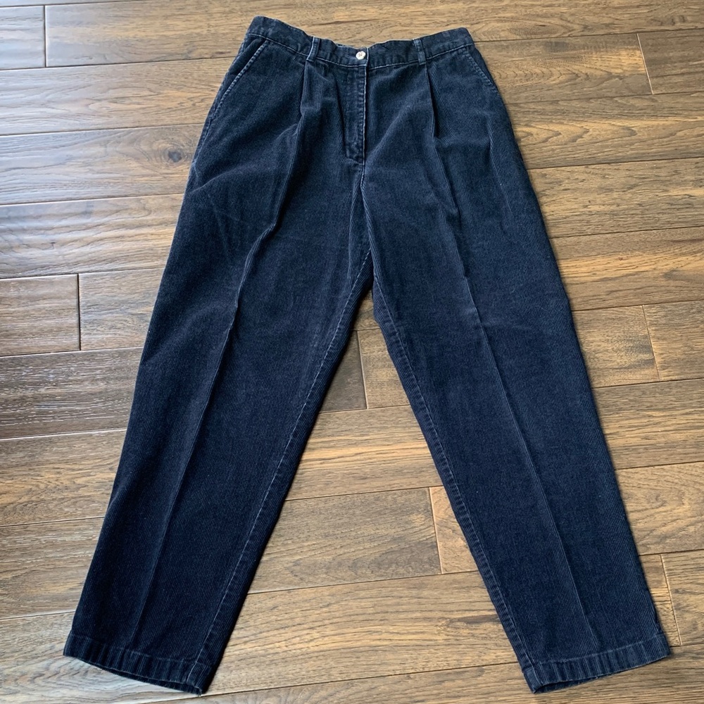 L.L. Bean Women's Navy Corduroy Pleated Pants. 100%Cotton.Pre-owned.Size:10.